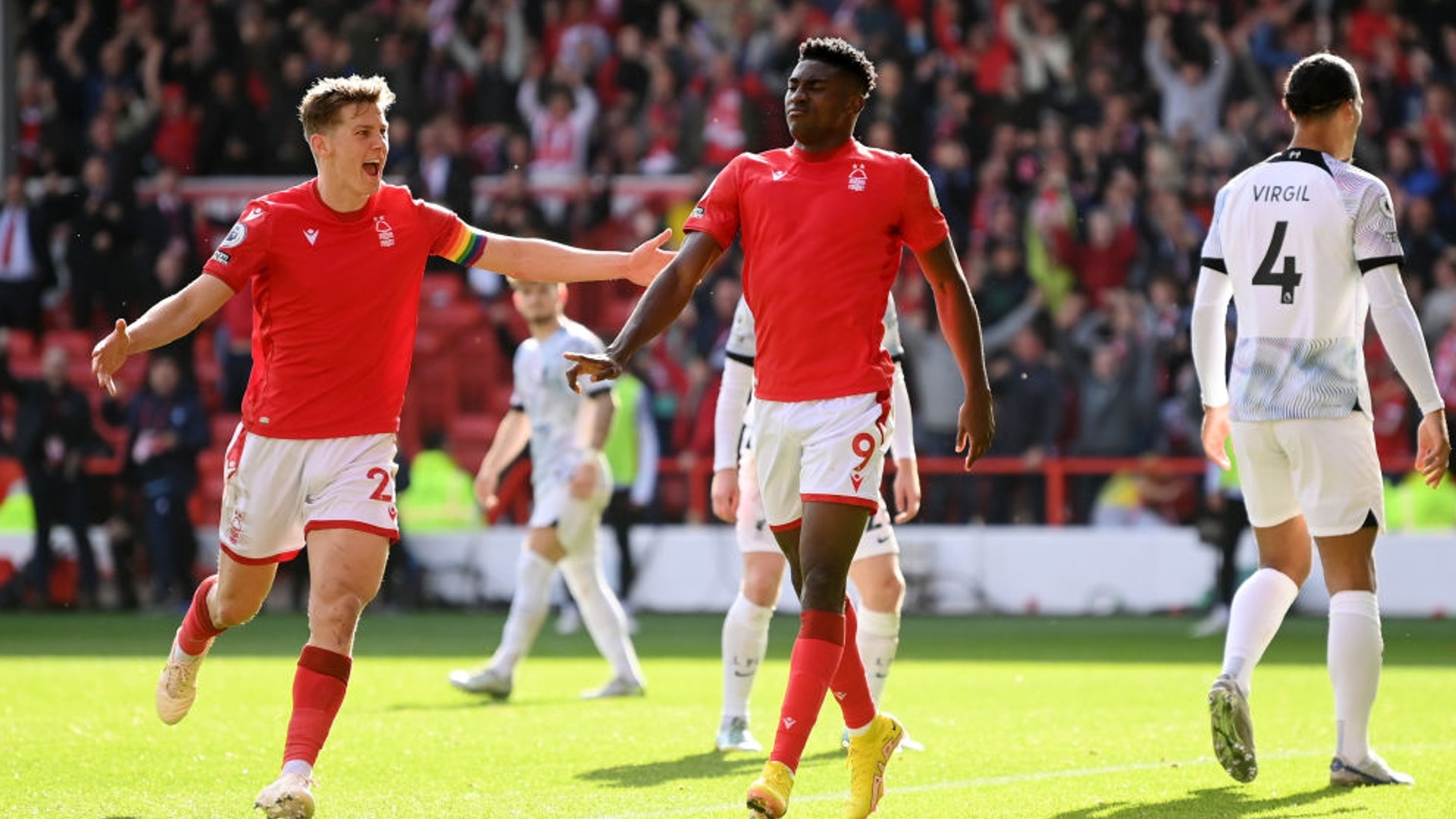 大量资金引 大量资金引